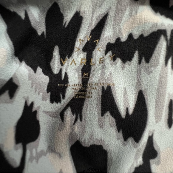 Varley Duncan High Rise Full Length Leggings Buckthorn Silver Cheetah Medium - Picture 7 of 11